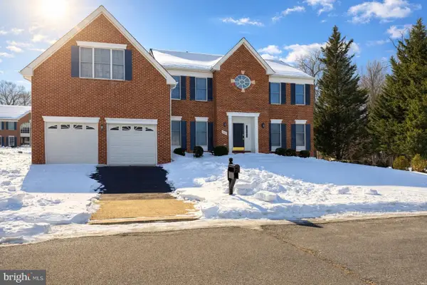 12741 Oak Farms Dr, HERNDON, VA 20171