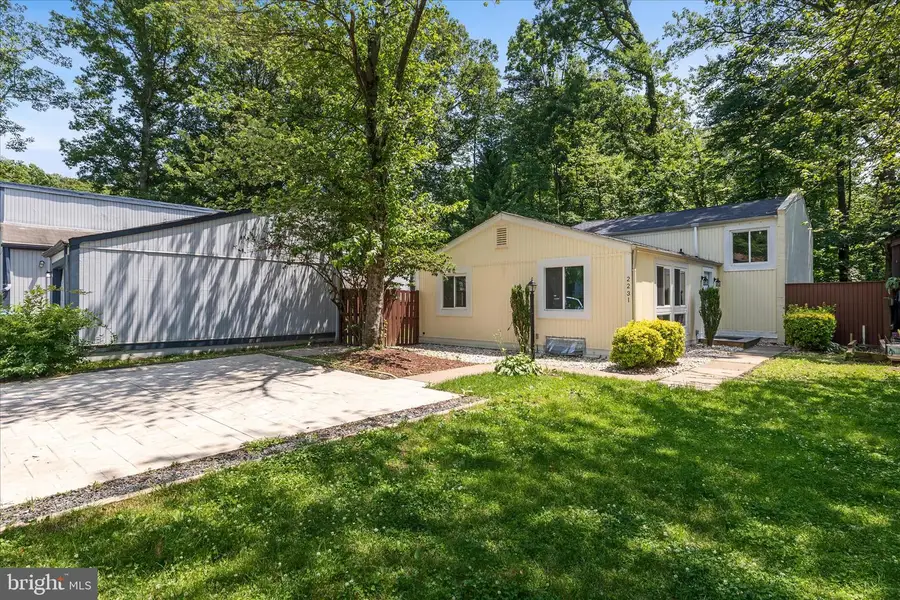 2231 Sanibel Dr, Reston, VA 20191 - #3