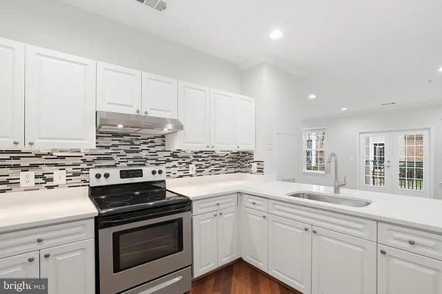 3003 Nicosh Cir #3109, Falls Church, VA 22042 - #3