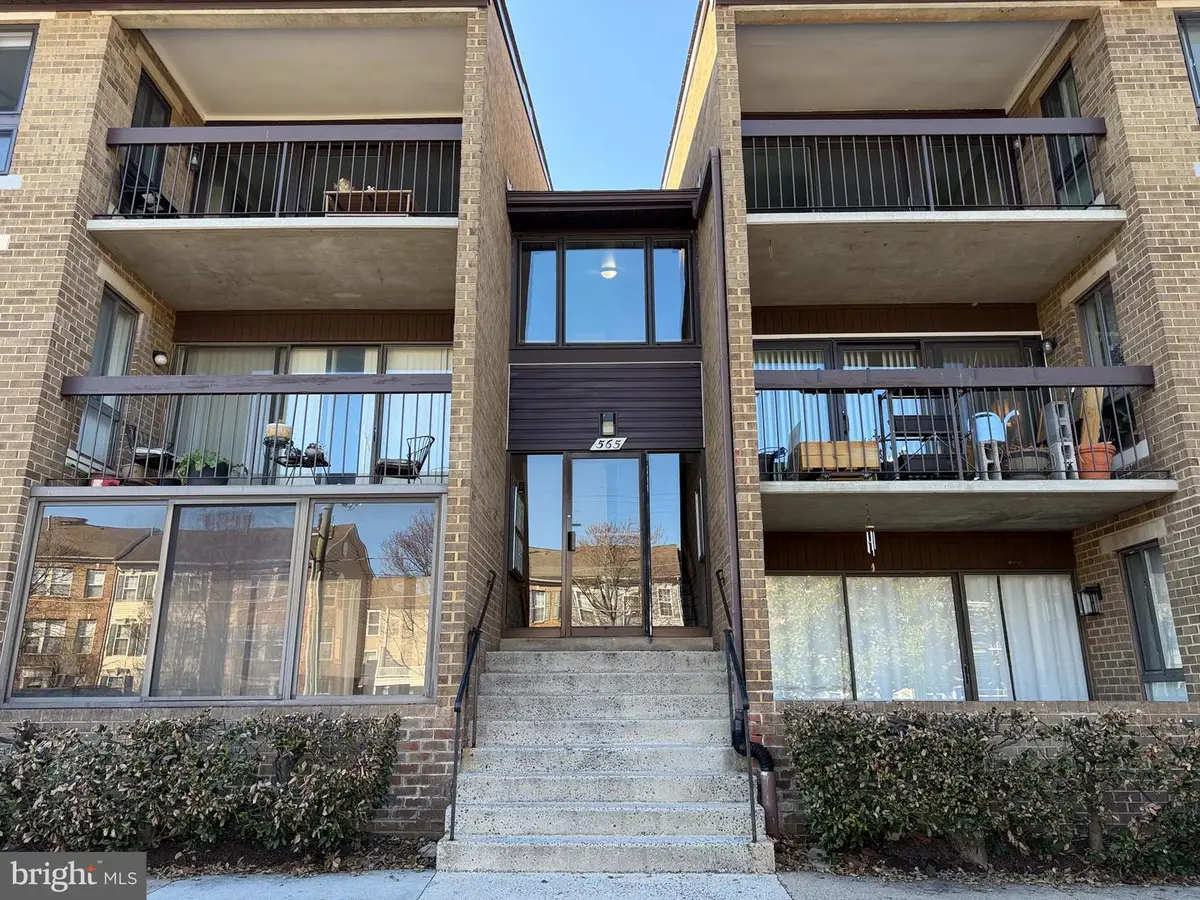 565 Florida Ave #202, Herndon, VA 20170 - #1