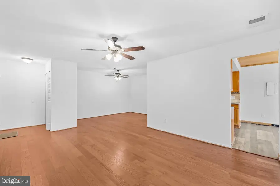 565 Florida Ave #202, Herndon, VA 20170 - #3