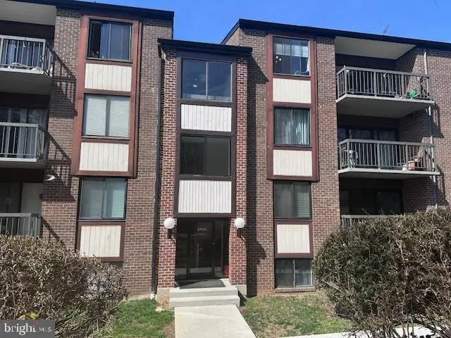 9704 Kingsbridge Dr #304, Fairfax, VA 22031 - #1