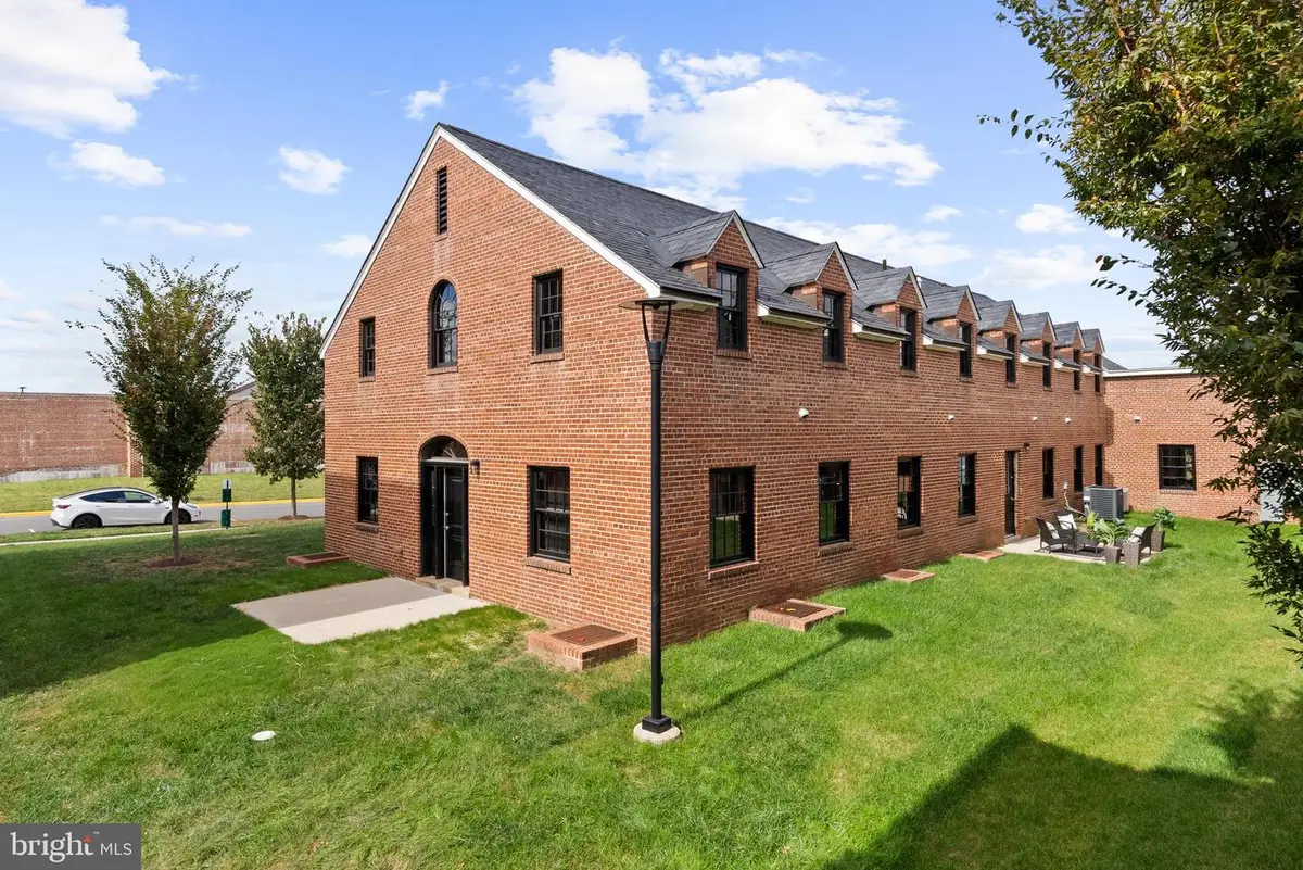 9071 Power House Rd #103, Lorton, VA 22079 - #1