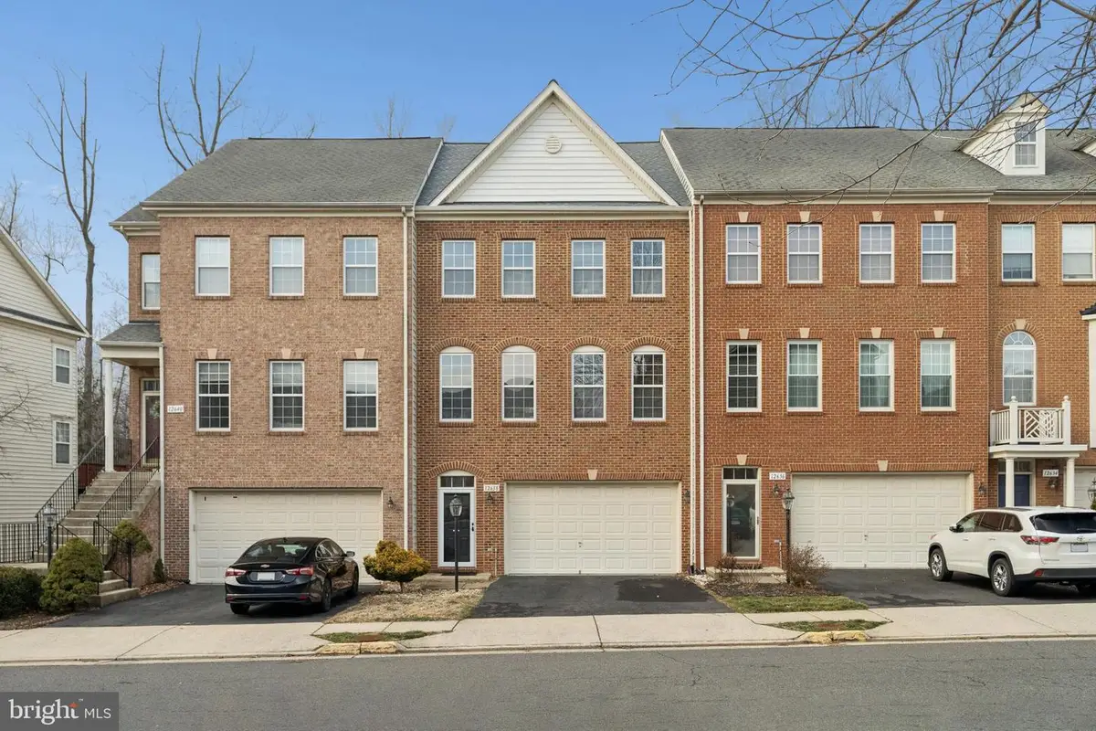 12638 Heron Ridge Dr, Fairfax, VA 22030 - #1