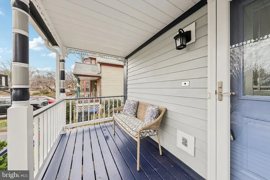 8413 Hollis Ln, Vienna, VA 22182 - #2