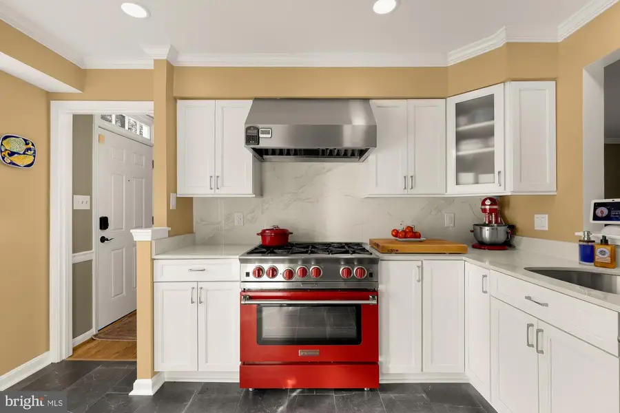 11688 Stockbridge Ln, Reston, VA 20194 - #3