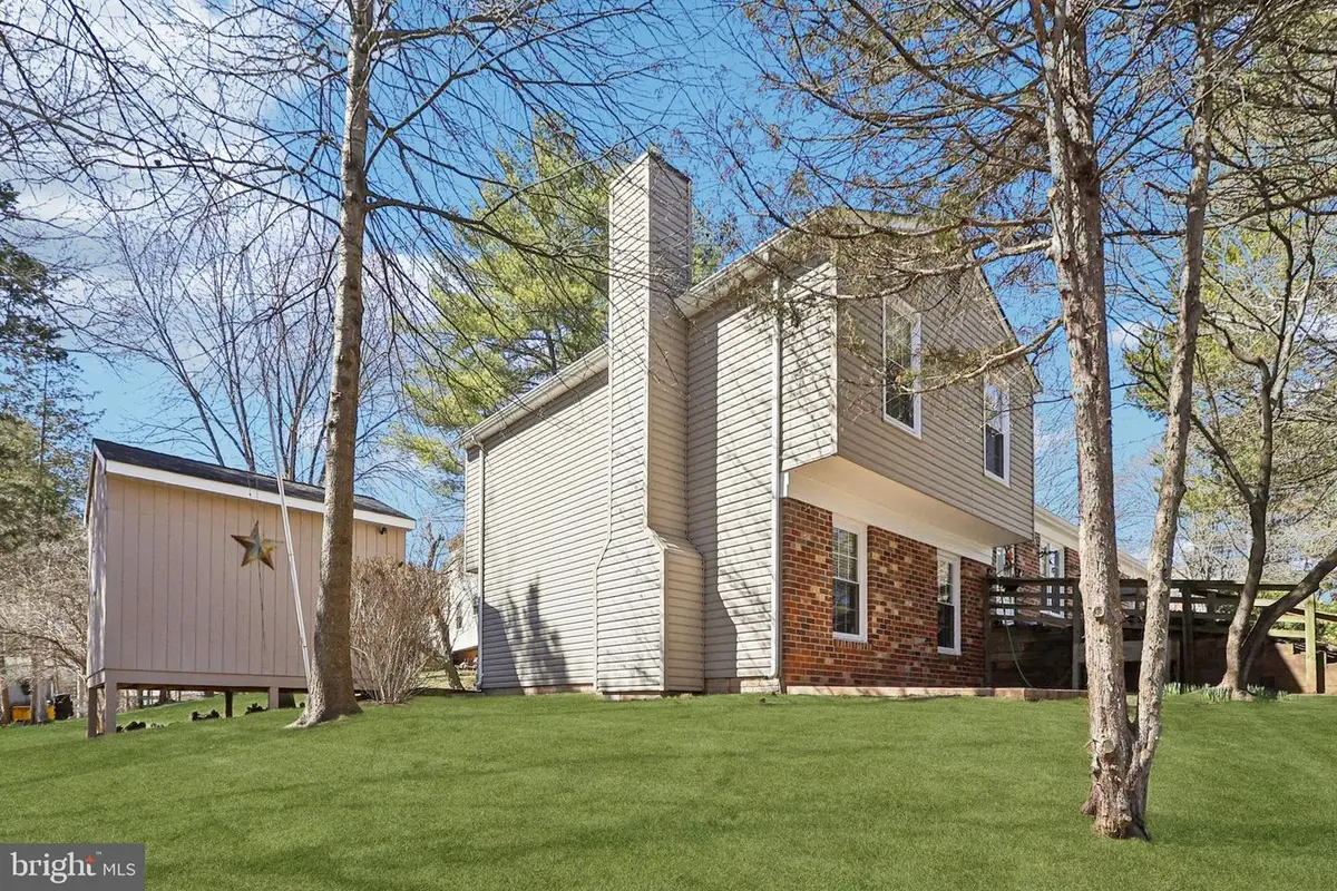 13501 King Charles Dr, Chantilly, VA 20151 - #1