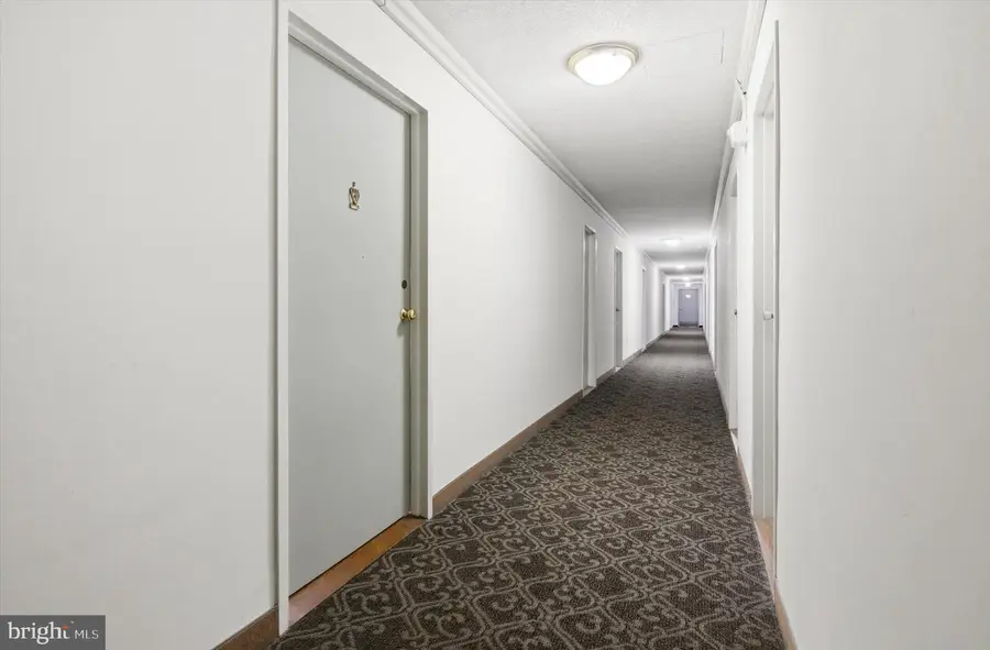 6641 Wakefield Dr #112, Alexandria, VA 22307 - #2