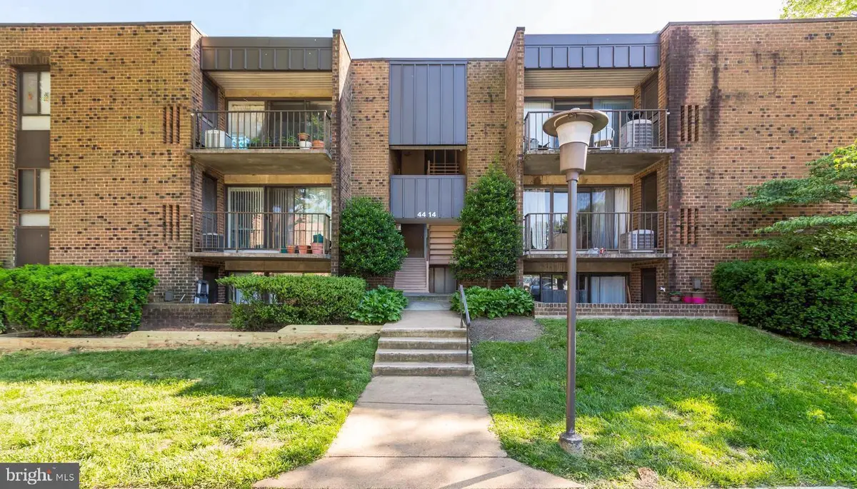 4414 Island Pl #302, Annandale, VA 22003 - #1