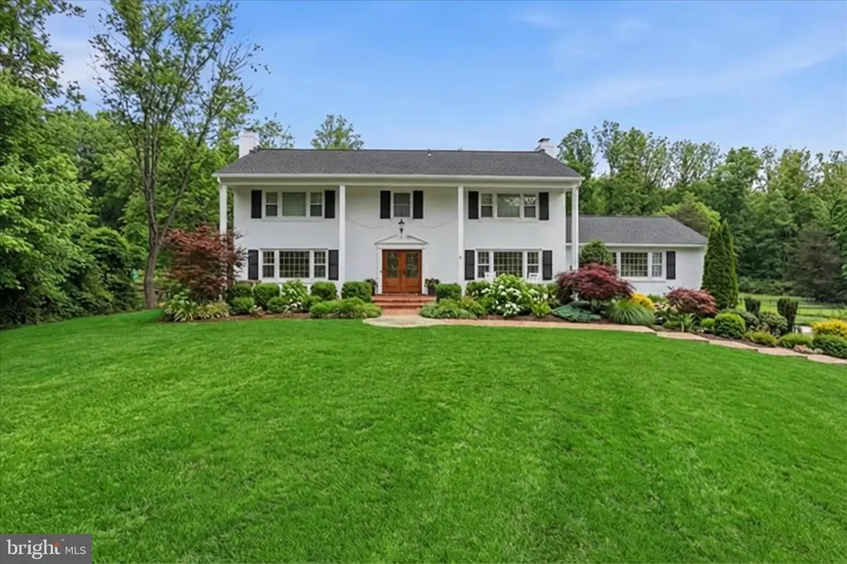 11309 Hunting Horse Dr, Fairfax Station, VA 22039 - #1