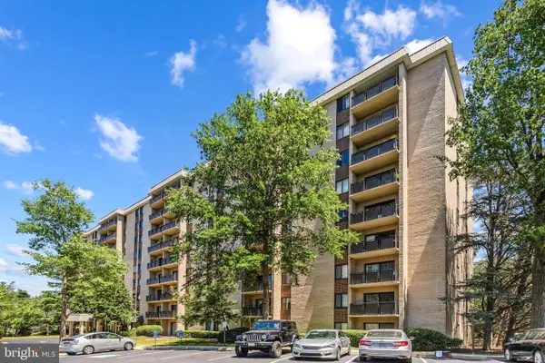 3101 S Manchester St #906, FALLS CHURCH, VA 22044
