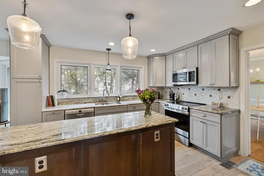 1439 Millikens Bend Rd, Herndon, VA 20170 - #3