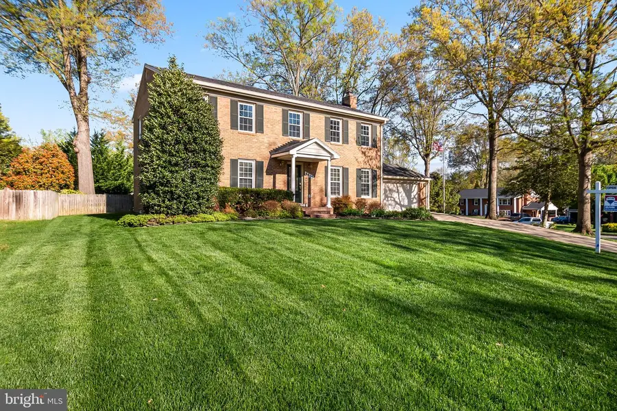 8805 Teresa Ann Ct, Alexandria, VA 22308 - #2