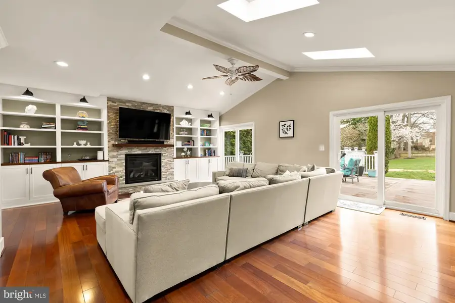 316 Owaissa Rd Se, Vienna, VA 22180 - #2