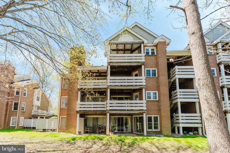 3151-h Anchorway Ct, Falls Church, VA 22042 - #2