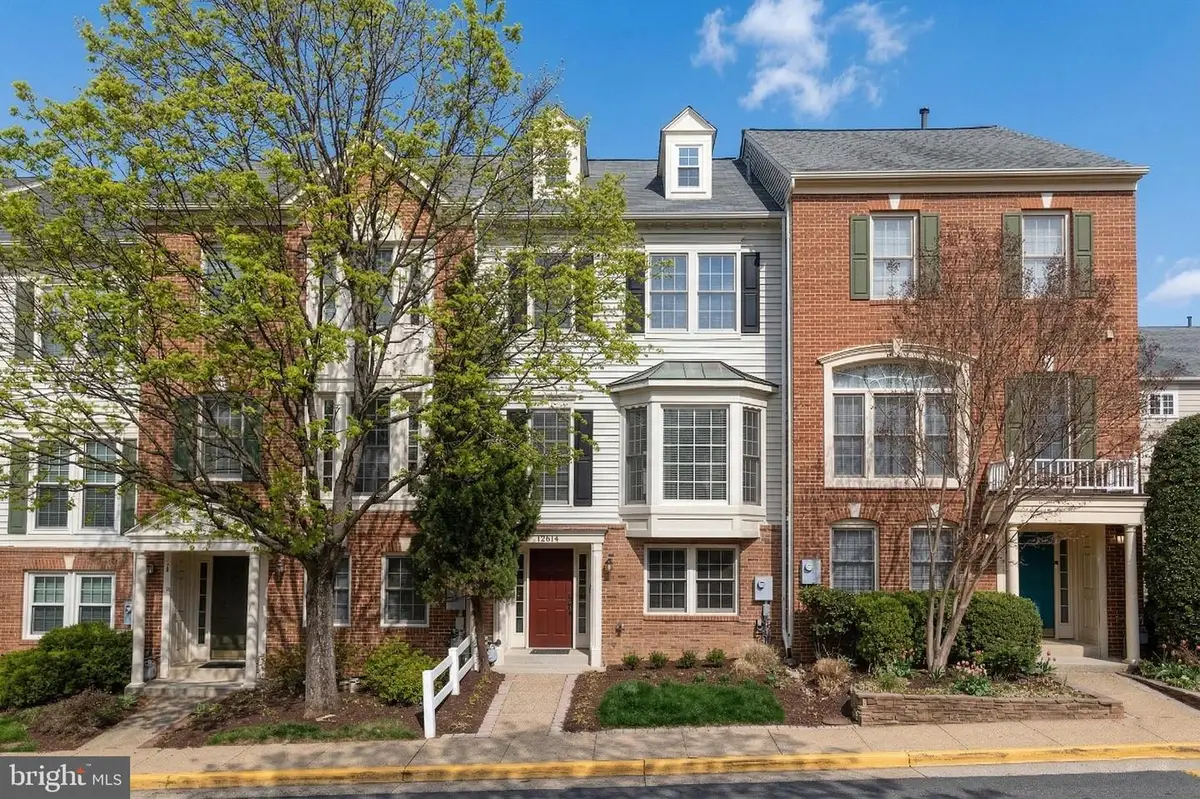 12414 Cedar Lakes Dr, Fairfax, VA 22033 - #1