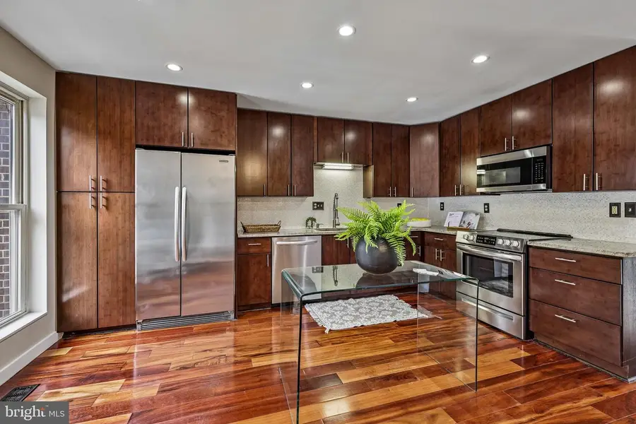 1733 Cy Ct, Vienna, VA 22182 - #3