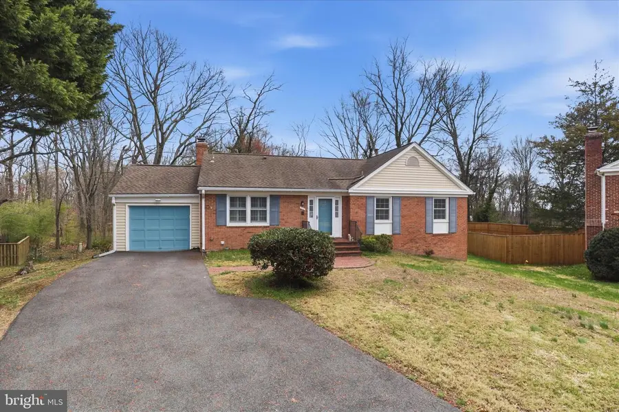 6711 Stoneybrooke Ln, Alexandria, VA 22306 - #2