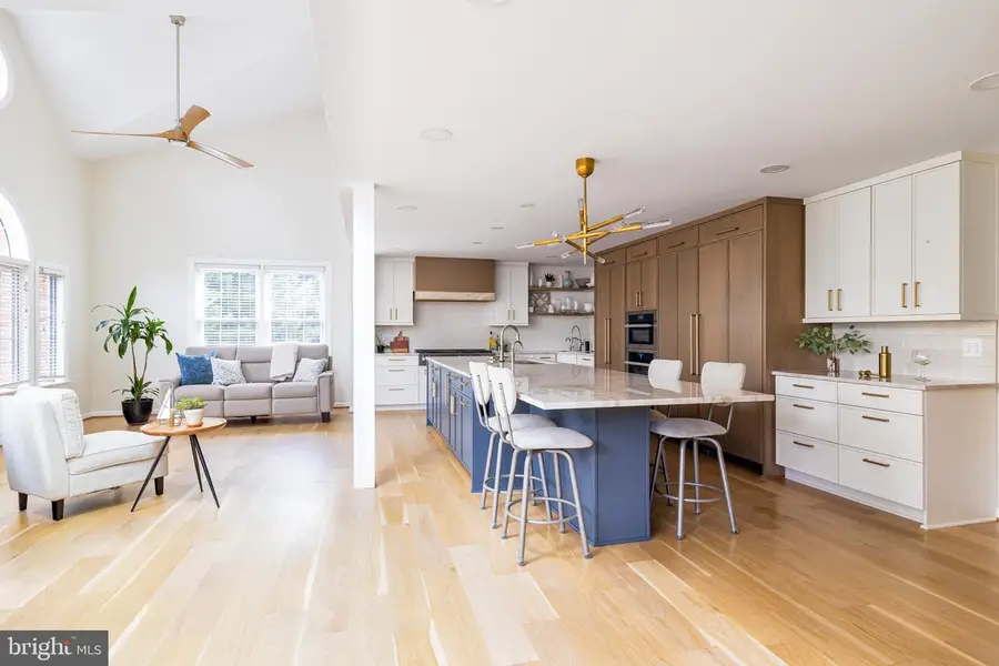 7327 Westerly Ln, McLean, VA 22101 - #2