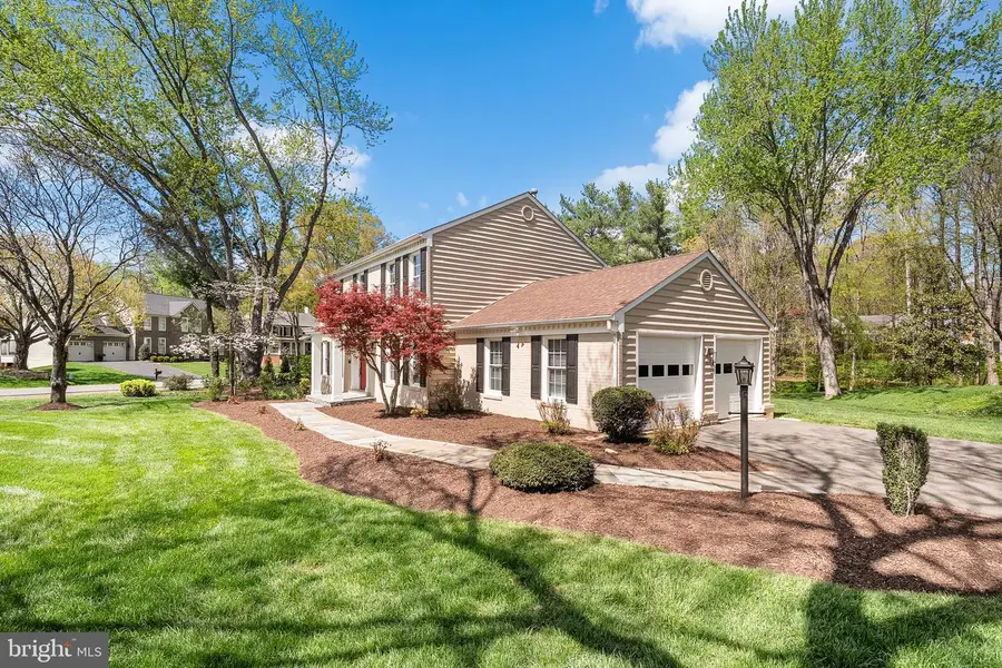 10840 Fieldwood Dr, Fairfax, VA 22030 - #3