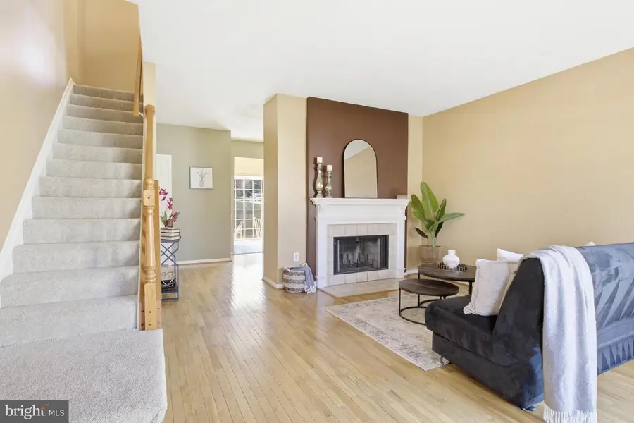 12150 Wedgeway Ct, Fairfax, VA 22033 - #2