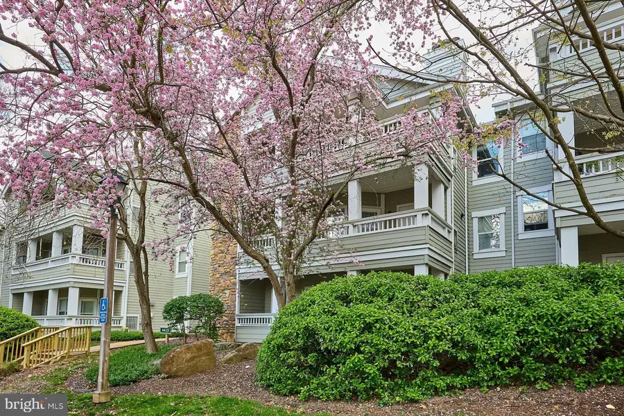 4413 Fair Stone Dr #105, Fairfax, VA 22033 - #3