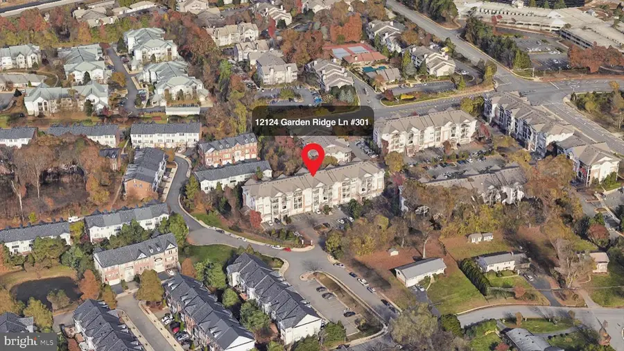 12124 Garden Ridge Ln #301, Fairfax, VA 22030 - #2