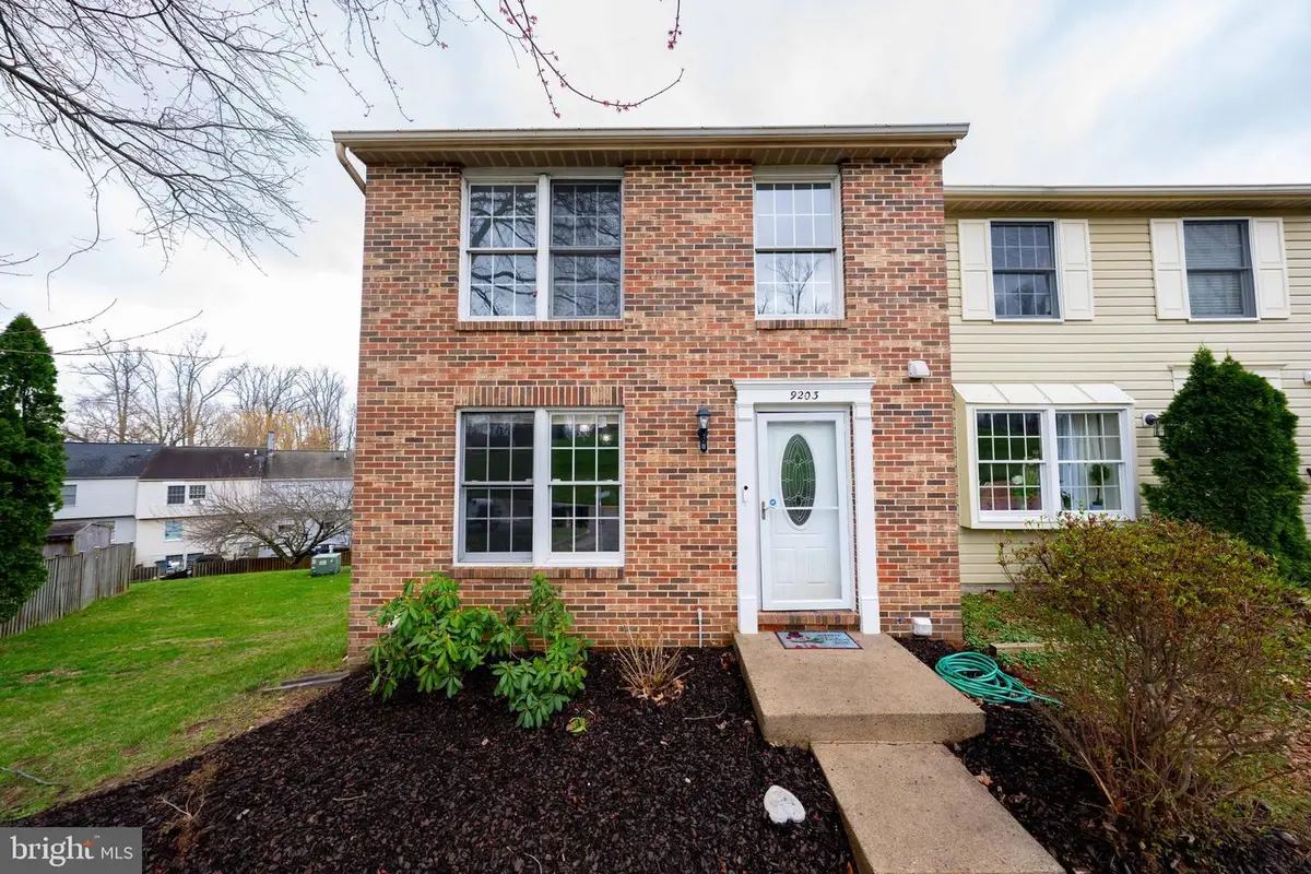 9203 Sheffield Hunt Ct, Lorton, VA 22079 - #1