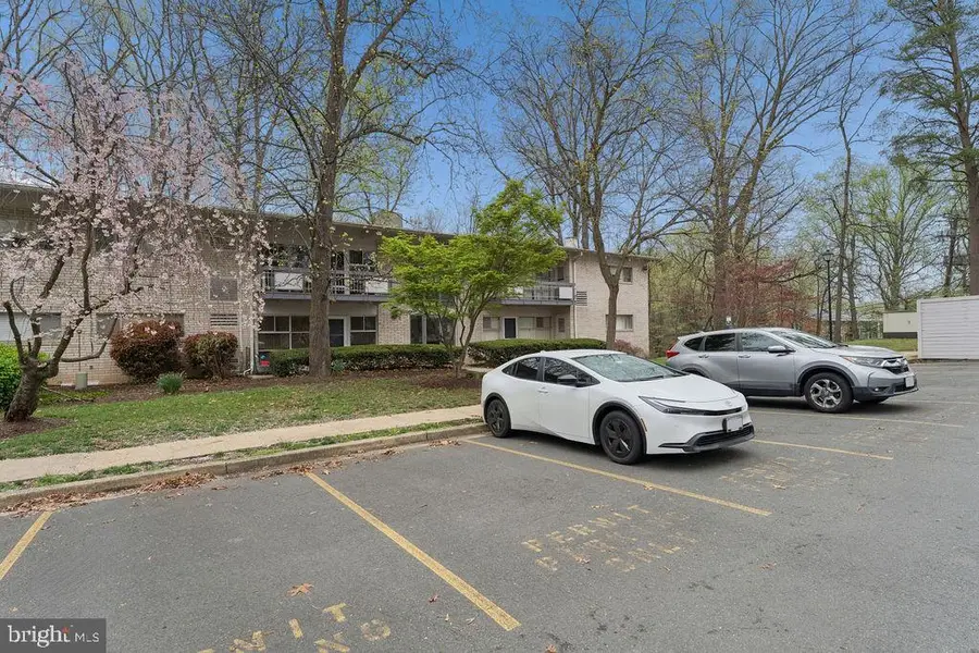 7704 Donnybrook Ct #102, Annandale, VA 22003 - #3