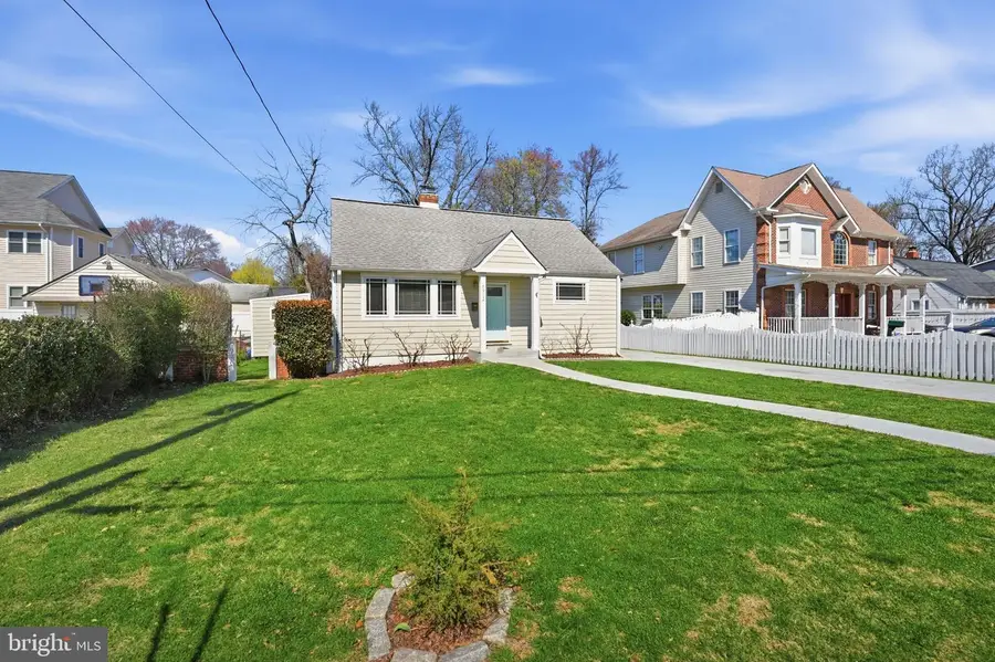 6902 Westlawn Dr, Falls Church, VA 22042 - #2