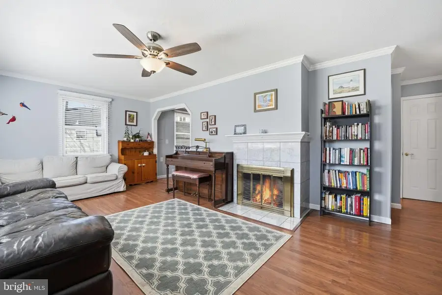 6902 Westlawn Dr, Falls Church, VA 22042 - #3