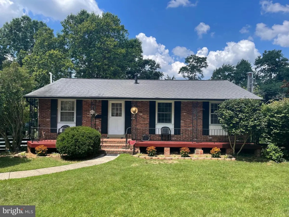 6434 Carriage Dr, Alexandria, VA 22310 - #1