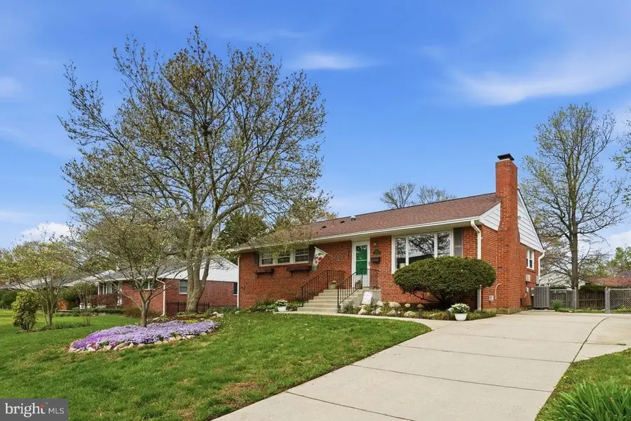 8110 Carrick Ln, Springfield, VA 22151 - #3