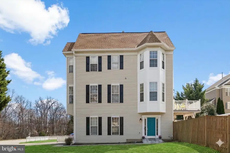 8261 Electric Ave, Vienna, VA 22182 - #2