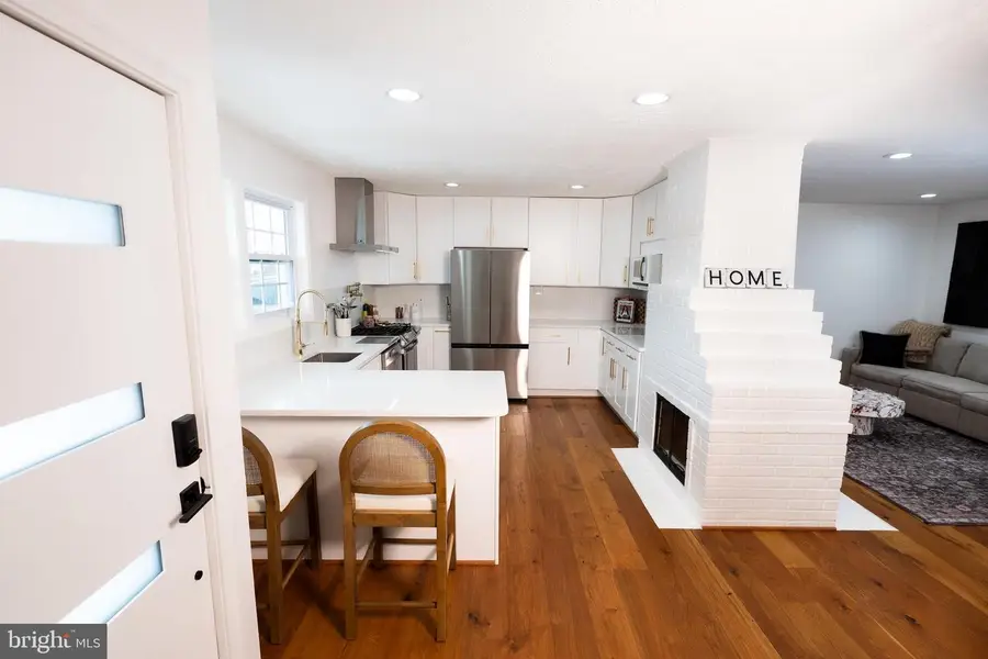 7304 Inzer St, Springfield, VA 22151 - #3