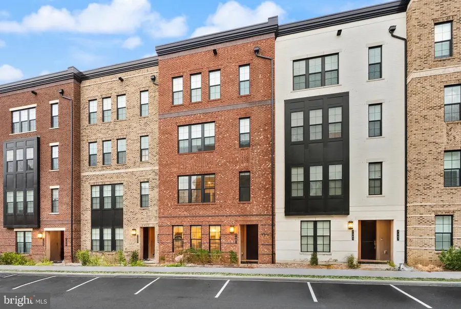 7461 Backett Wood Ter #1213, McLean, VA 22102 - #2