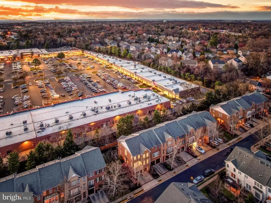 113 Herndon Mill Cir, Herndon, VA 20170 - #2