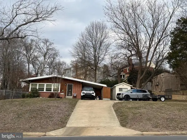 2904 Farmington Dr, ALEXANDRIA, VA 22303