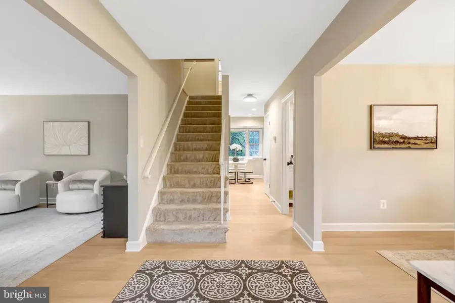 10303 Nantucket Ct, Fairfax, VA 22032 - #2