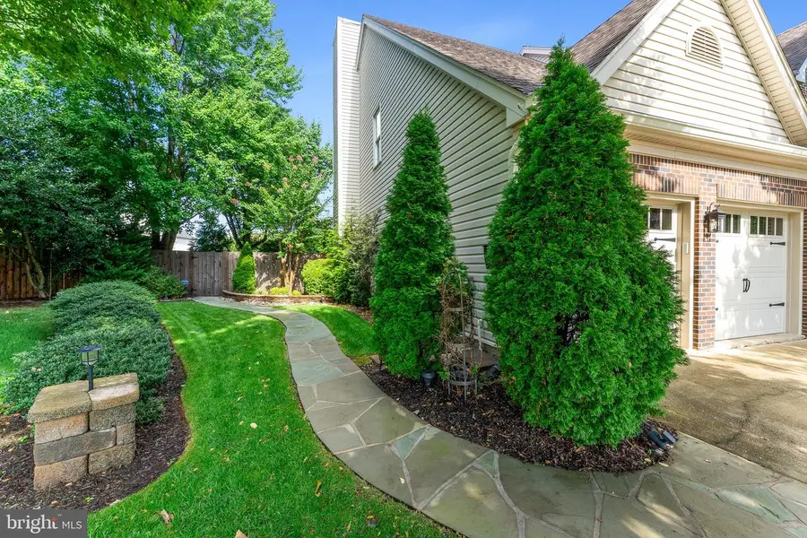 3001 Jeannie Anna Ct, Herndon, VA 20171 - #3