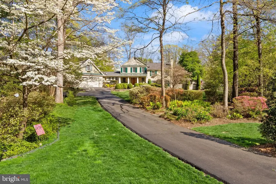 11809 Wayland St, Oakton, VA 22124 - #3