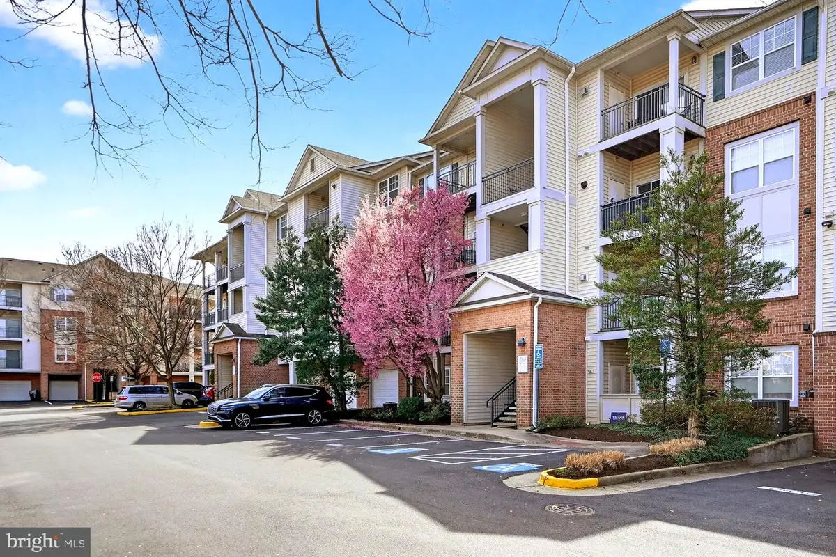 12144 Garden Grove Cir #301, Fairfax, VA 22030 - #1