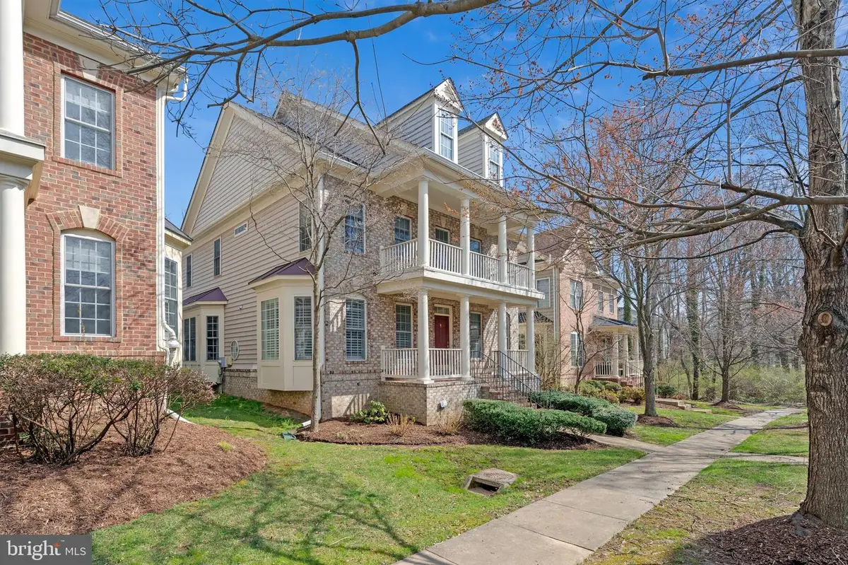 9183 Topaz St, Fairfax, VA 22031 - #1