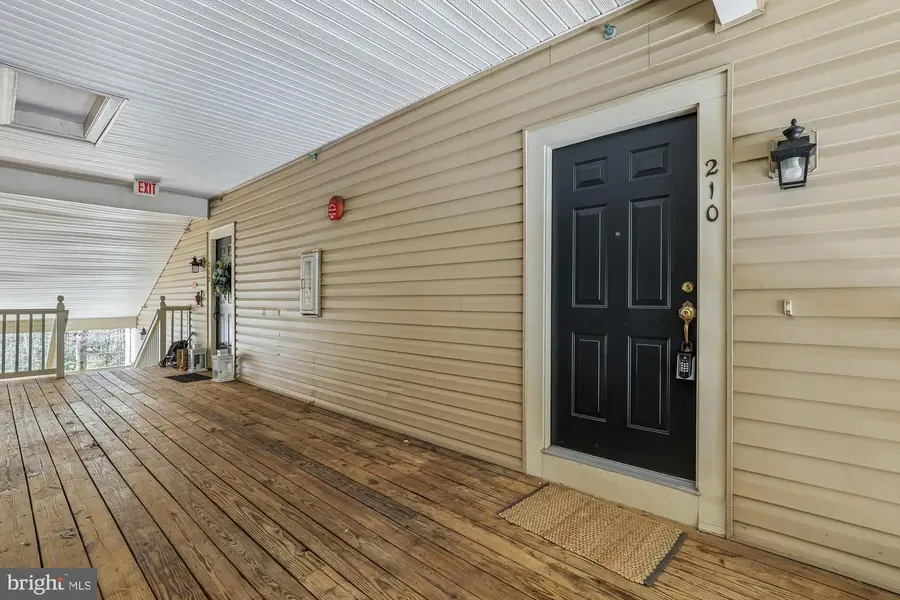 12229 Fairfield House Dr #210a, Fairfax, VA 22033 - #2