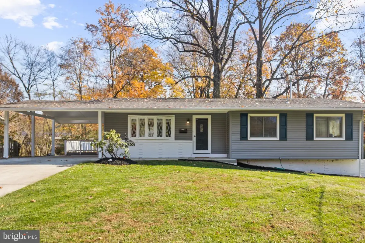 4307 San Carlos Dr, Fairfax, VA 22030 - #1