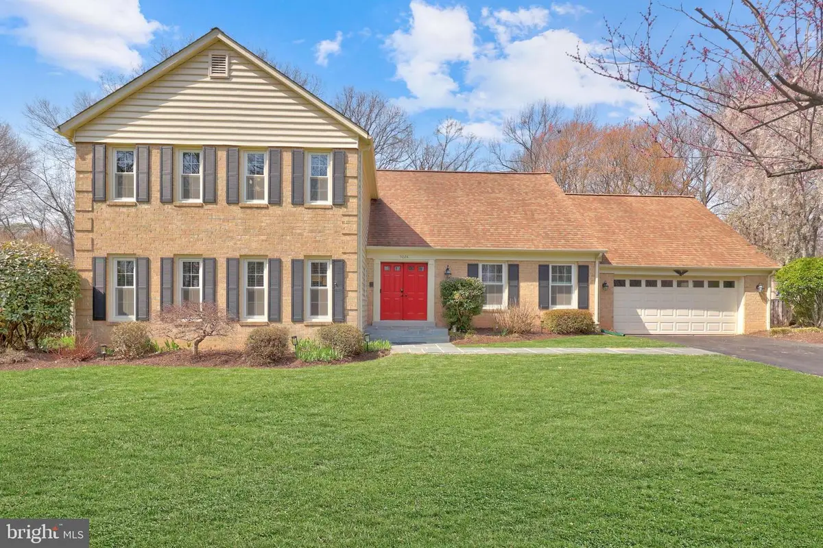 5024 Pheasant Ridge Rd, Fairfax, VA 22030 - #1