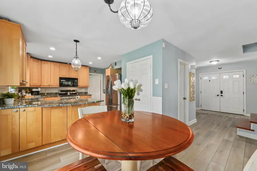 5024 Pheasant Ridge Rd, Fairfax, VA 22030 - #2