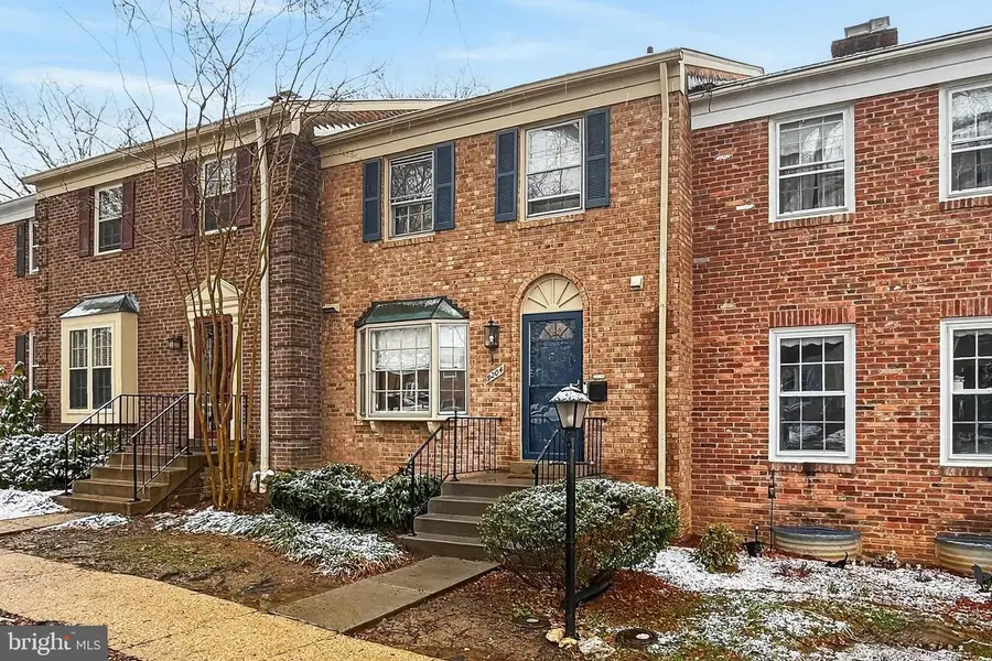 9204 Bailey Ln, Fairfax, VA 22031 - #2