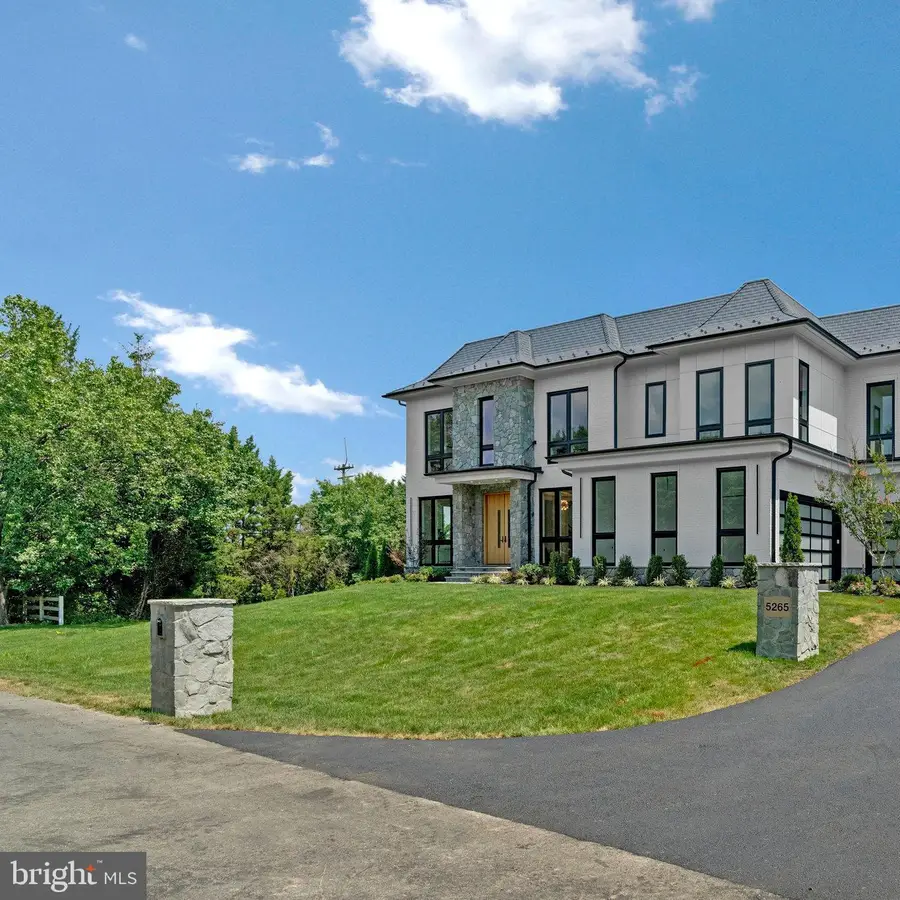 1044 Carper St, McLean, VA 22101 - #3