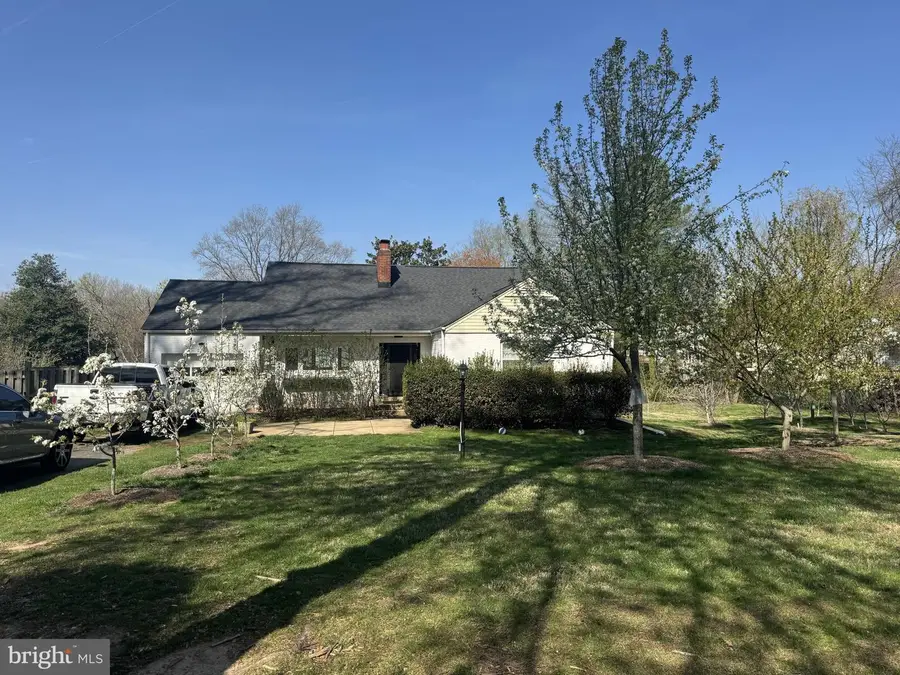 4418 Gilbertson Rd, Fairfax, VA 22032 - #2